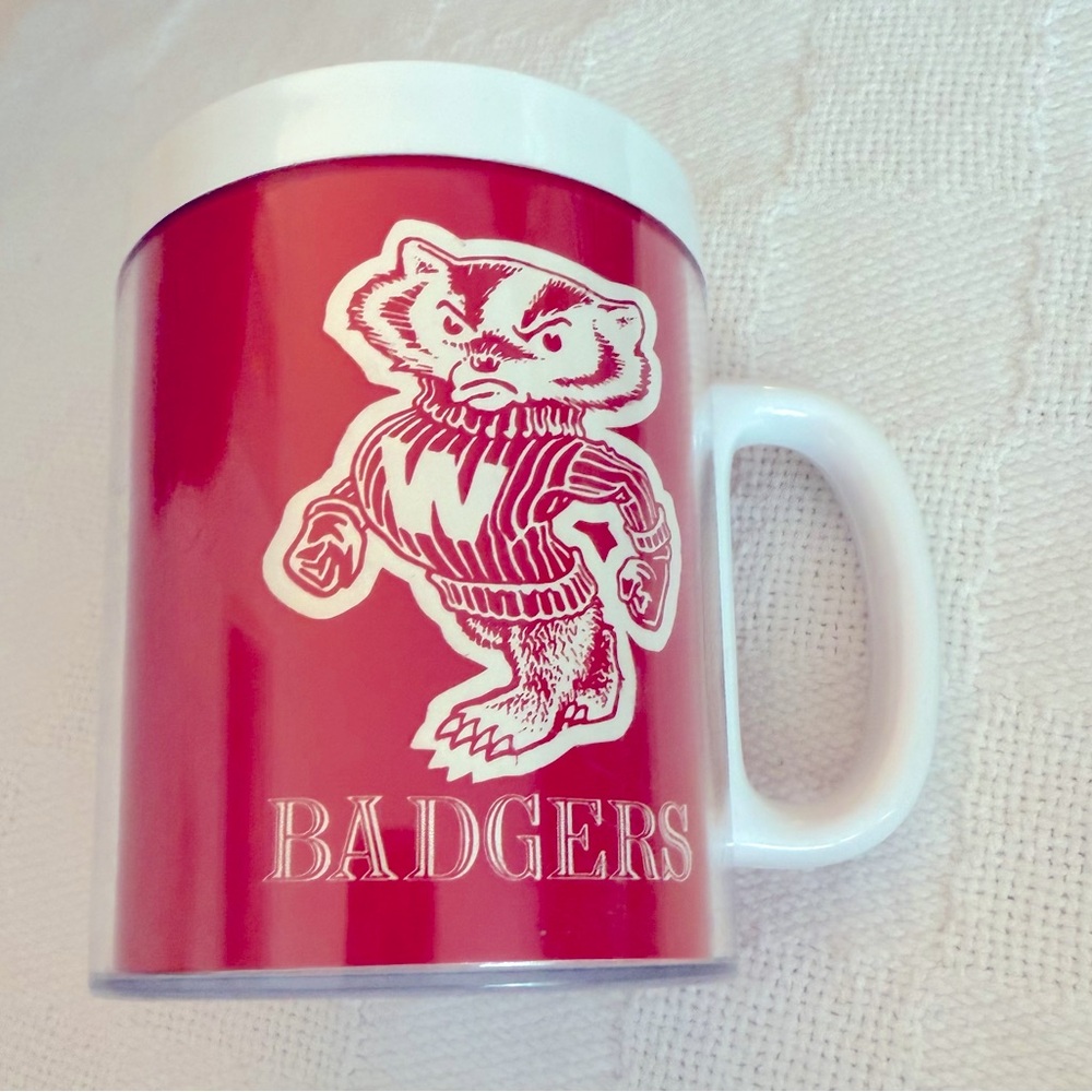 Vtg 70s 80s Wisconsin Badgers Sports Mug UW Mascot Thermo-Serv Insulated Cup